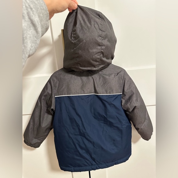 Gap - Picture 3 of 8